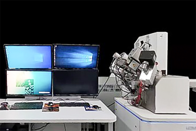 SEM-FIB-Raman-TOF-SIMS原位分析平臺.jpg